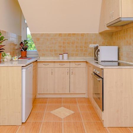 Illes Apartmanok Ii. Hajduszoboszlo Ngoại thất bức ảnh