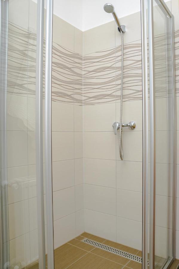 Illes Apartmanok Ii. Hajduszoboszlo Ngoại thất bức ảnh