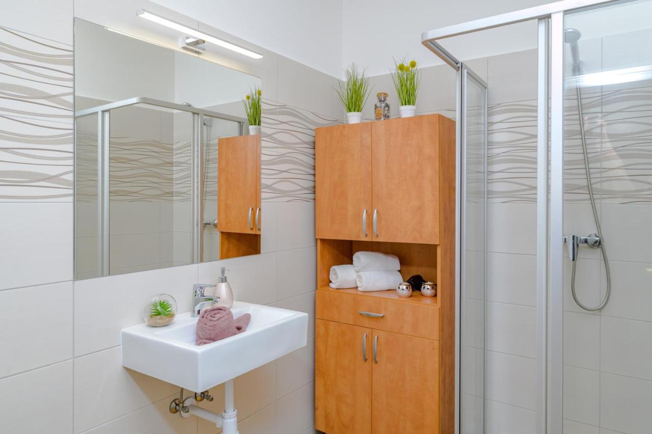 Illes Apartmanok Ii. Hajduszoboszlo Ngoại thất bức ảnh