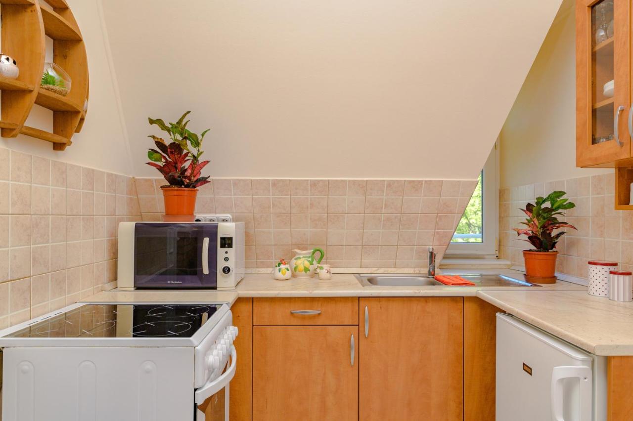 Illes Apartmanok Ii. Hajduszoboszlo Ngoại thất bức ảnh