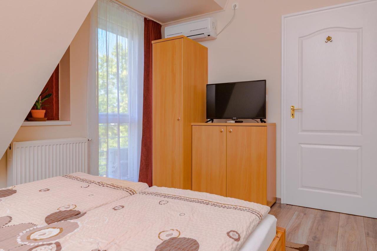 Illes Apartmanok Ii. Hajduszoboszlo Ngoại thất bức ảnh